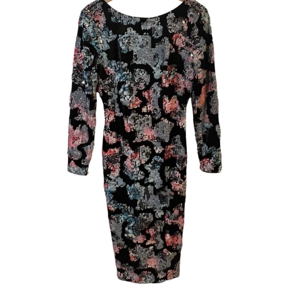 Dress the Population Lola Sequined Cocktail Long Sleeved Dress - Picture 6 of 7